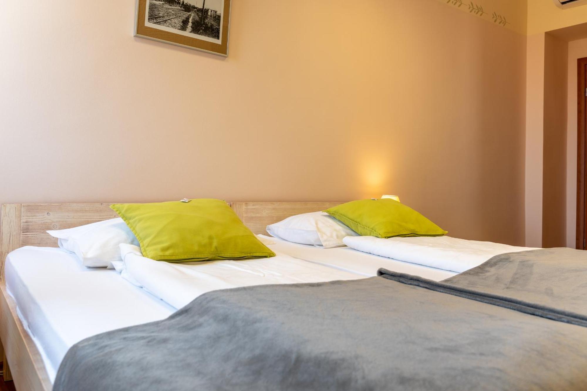 Hotel Stara Sola - Oleander Resort Korte Dış mekan fotoğraf