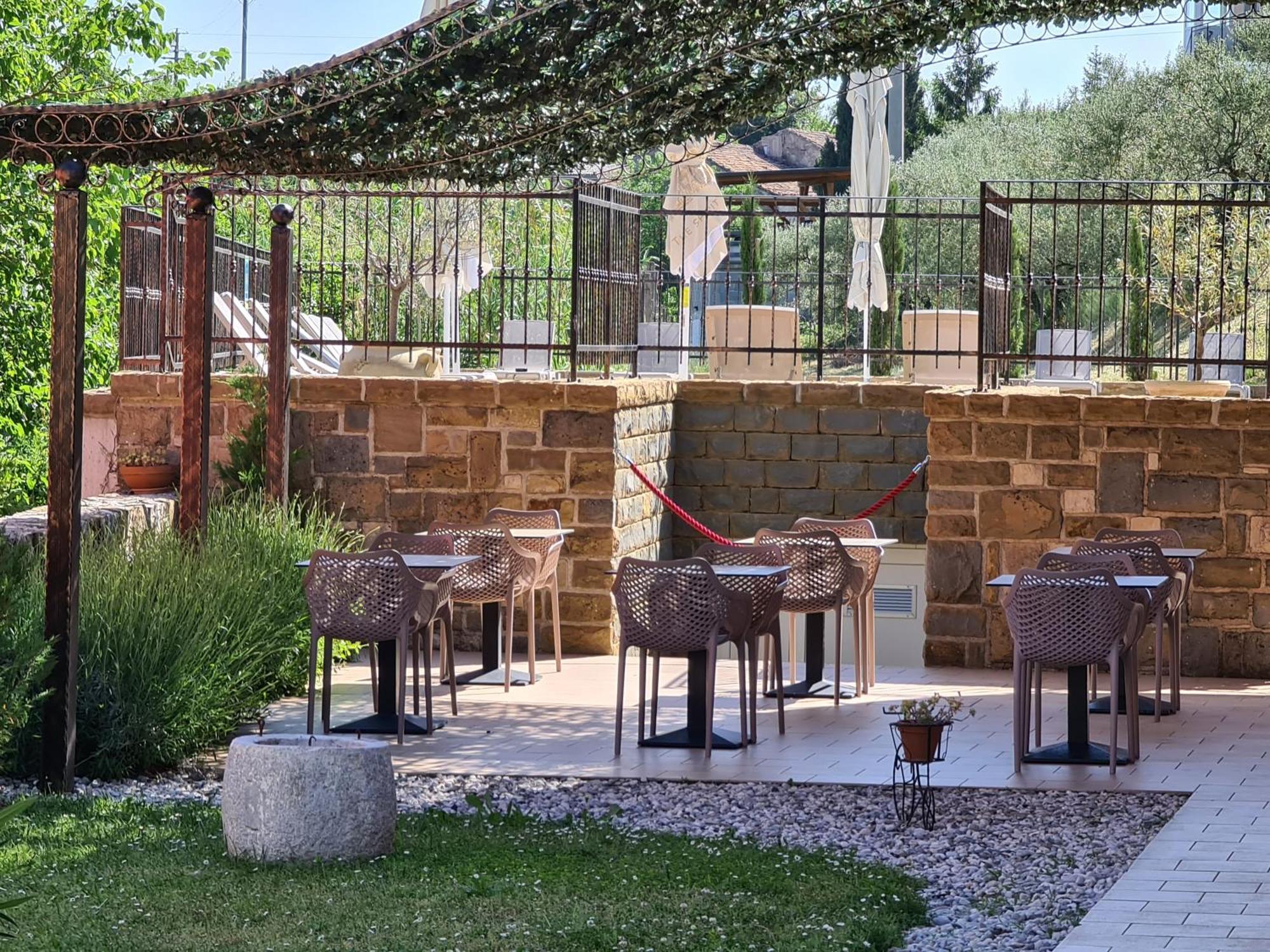 Hotel Stara Sola - Oleander Resort Korte Dış mekan fotoğraf
