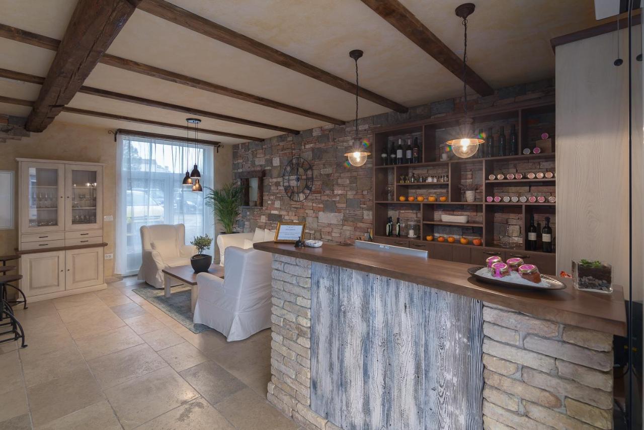 Hotel Stara Sola - Oleander Resort Korte Dış mekan fotoğraf